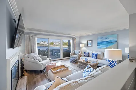 135 Ocean Avenue Kennebunkport ME 04046