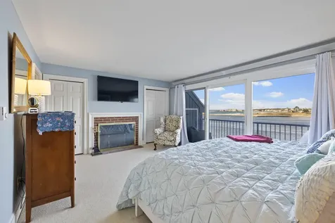 135 Ocean Avenue Kennebunkport ME 04046
