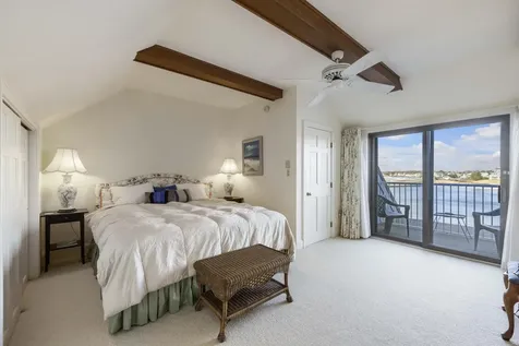 135 Ocean Avenue Kennebunkport ME 04046