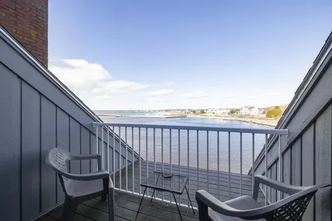 135 Ocean Avenue Kennebunkport ME 04046