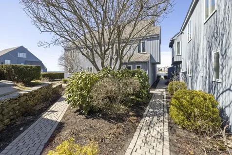 135 Ocean Avenue Kennebunkport ME 04046