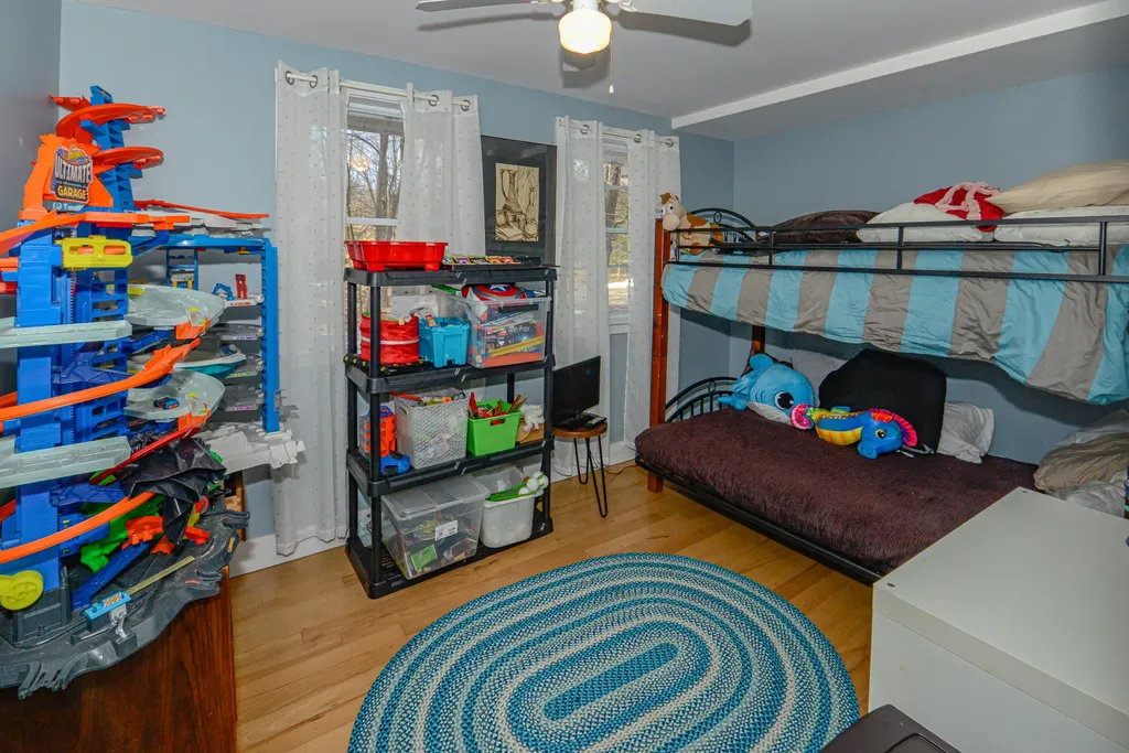 35 Brilliant Lane Naples ME 04055