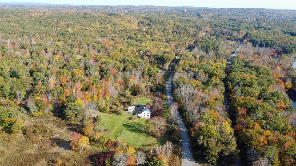 815 Depot Street Waldoboro ME 04572