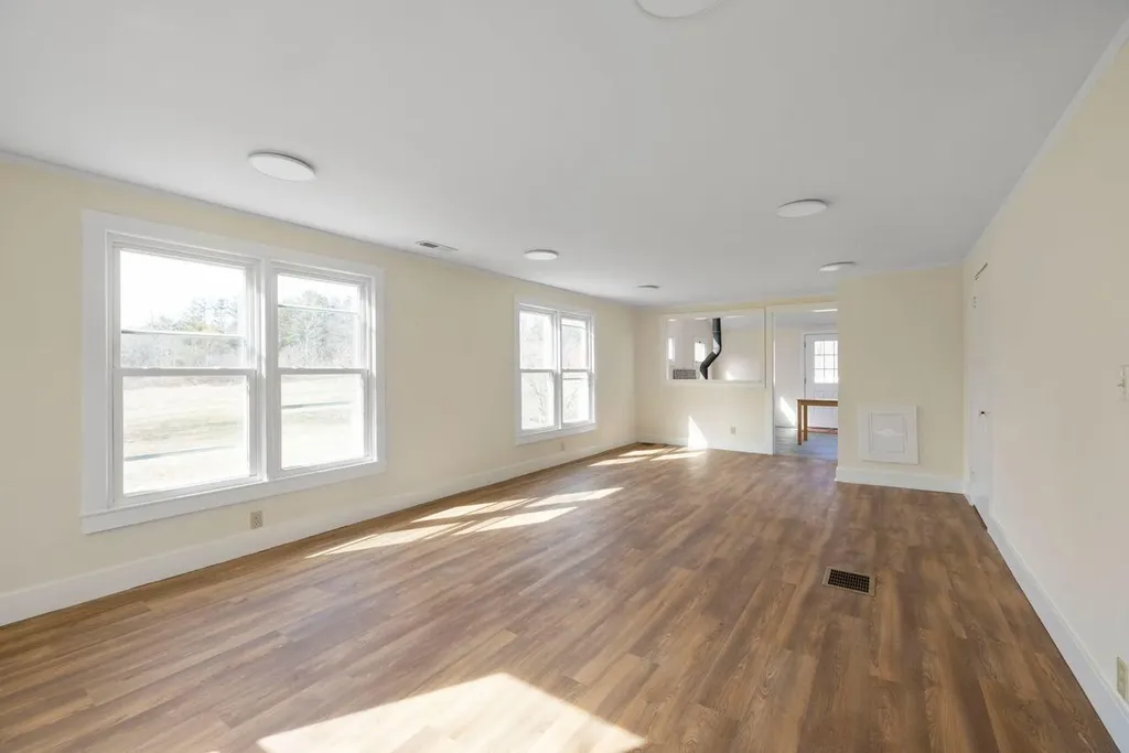 815 Depot Street Waldoboro ME 04572