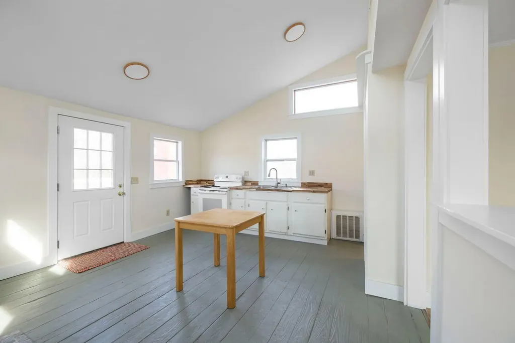 815 Depot Street Waldoboro ME 04572