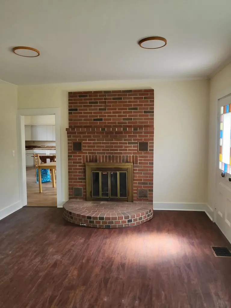 815 Depot Street Waldoboro ME 04572