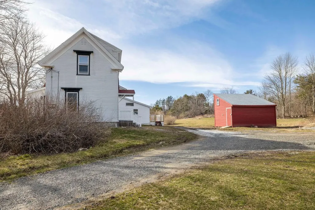 815 Depot Street Waldoboro ME 04572