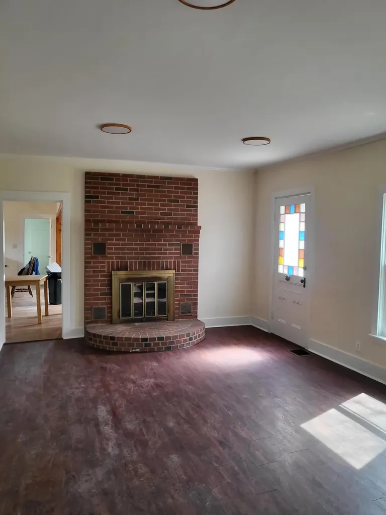 815 Depot Street Waldoboro ME 04572