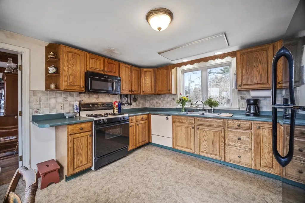 73 Port Clyde Road Saint George ME 04860