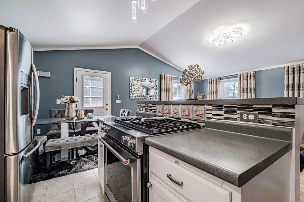 19 Holly Lane Windham ME 04062