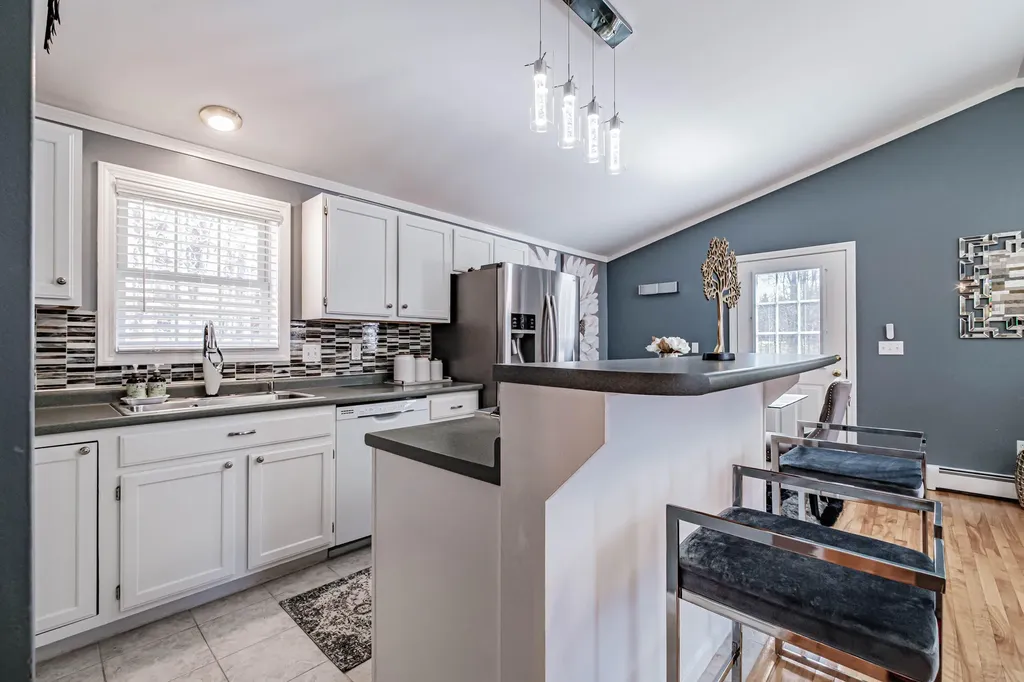 19 Holly Lane Windham ME 04062