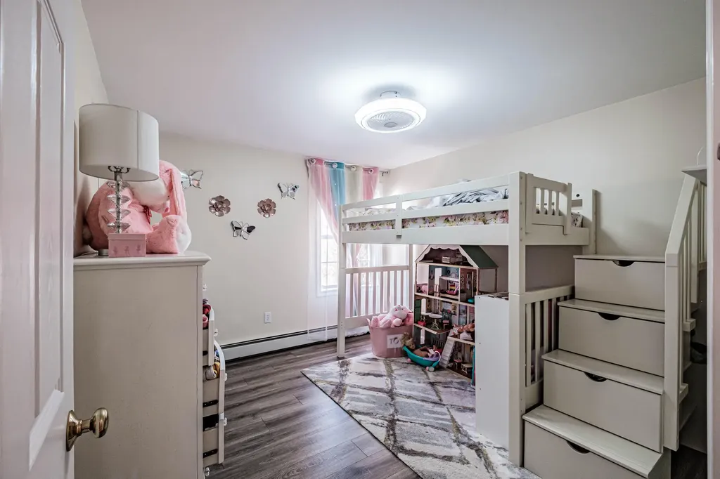 19 Holly Lane Windham ME 04062