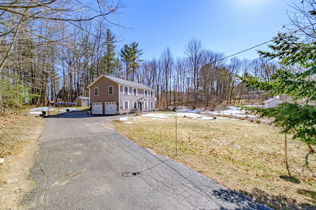 19 Holly Lane Windham ME 04062