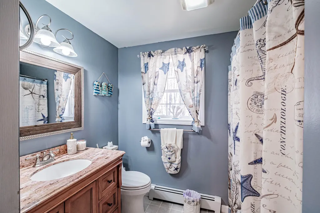 19 Holly Lane Windham ME 04062