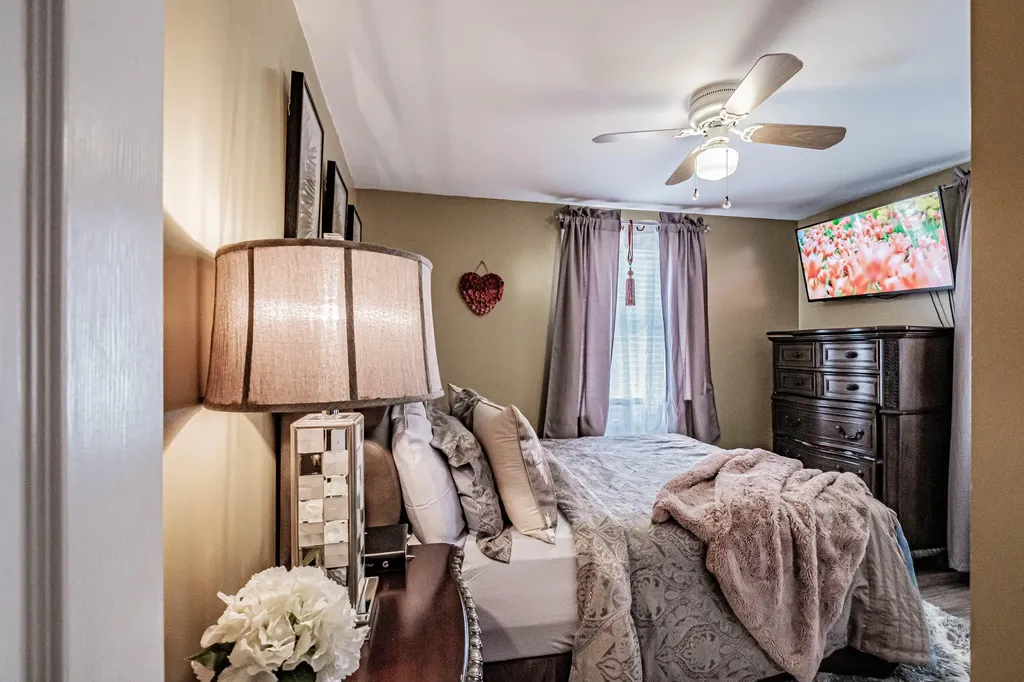 19 Holly Lane Windham ME 04062