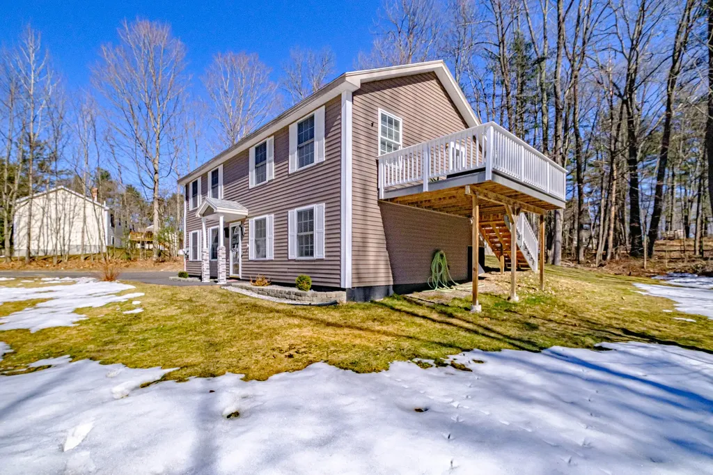 19 Holly Lane Windham ME 04062