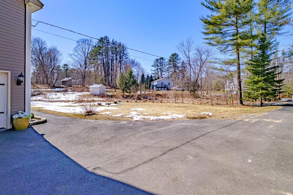 19 Holly Lane Windham ME 04062