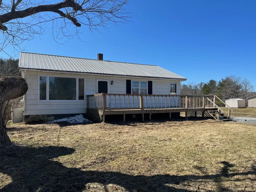 30 Pittston Road Whitefield ME 04353