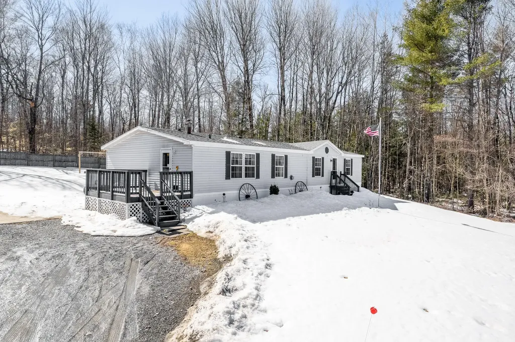 318 Phillips Road Glenburn ME 04401