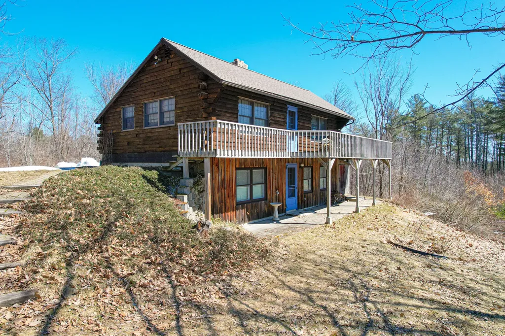 832 Pownal Road Auburn ME 04210