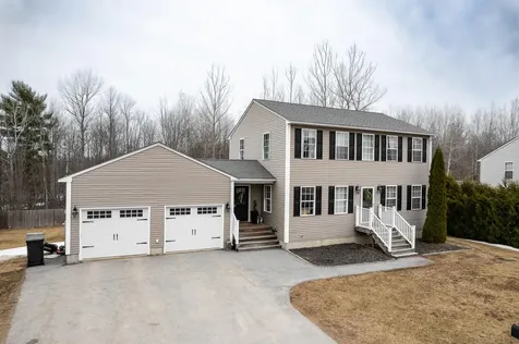 65 Benjamins Way Bangor ME 04401