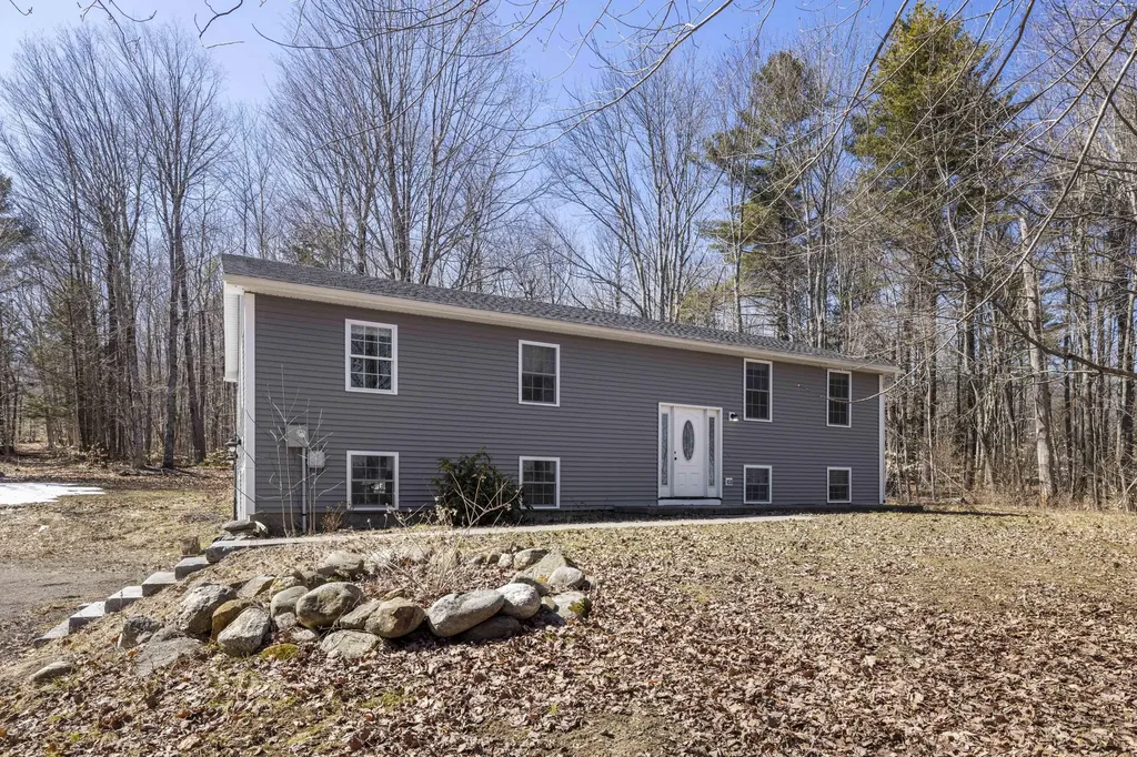 700 Post Road Bowdoinham ME 04008