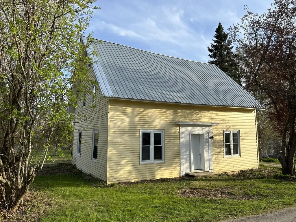 7 Maple Street Vassalboro ME 04989