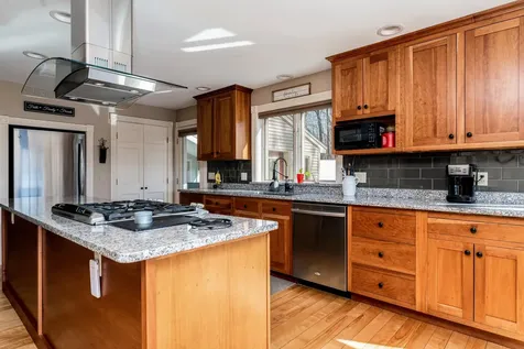 38 Agry Point Road Pittston ME 04345