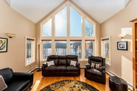 38 Agry Point Road Pittston ME 04345