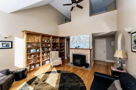 38 Agry Point Road Pittston ME 04345