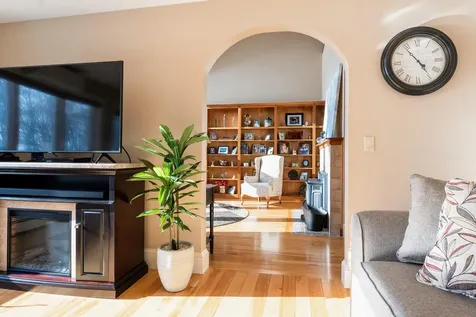 38 Agry Point Road Pittston ME 04345