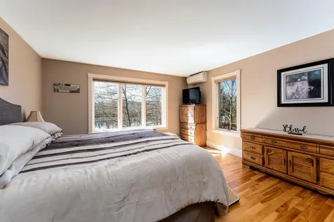 38 Agry Point Road Pittston ME 04345