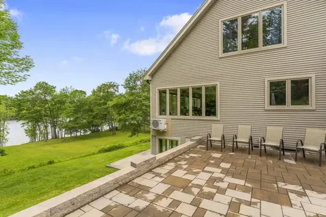 38 Agry Point Road Pittston ME 04345