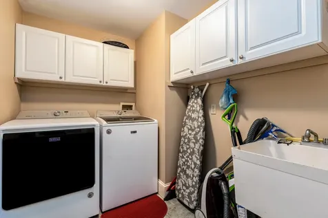 38 Agry Point Road Pittston ME 04345