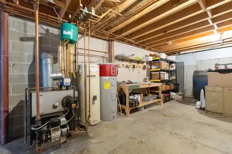 38 Agry Point Road Pittston ME 04345