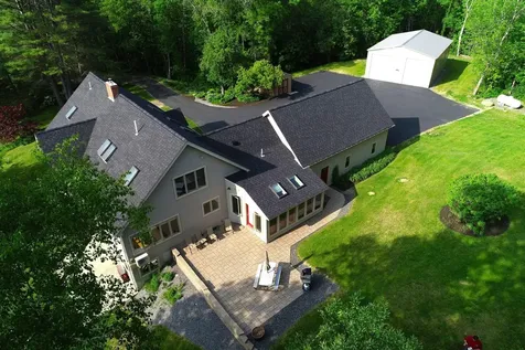 38 Agry Point Road Pittston ME 04345