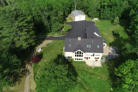 38 Agry Point Road Pittston ME 04345