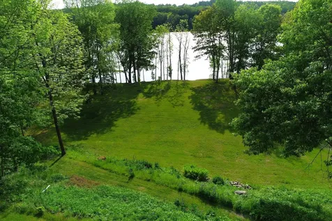 38 Agry Point Road Pittston ME 04345
