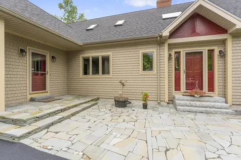 38 Agry Point Road Pittston ME 04345