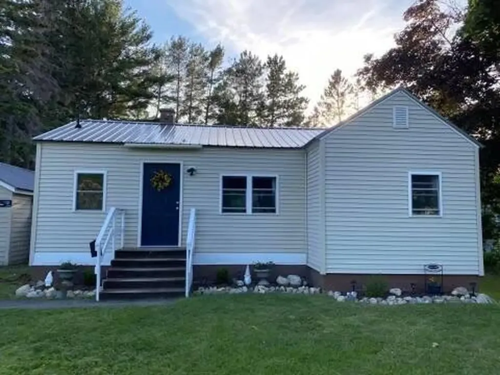 8 Winchester Street Presque Isle ME 04769
