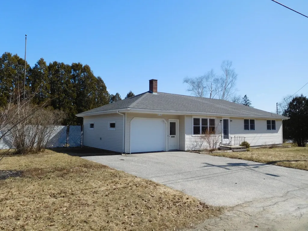 14 Nancy Street Lewiston ME 04240