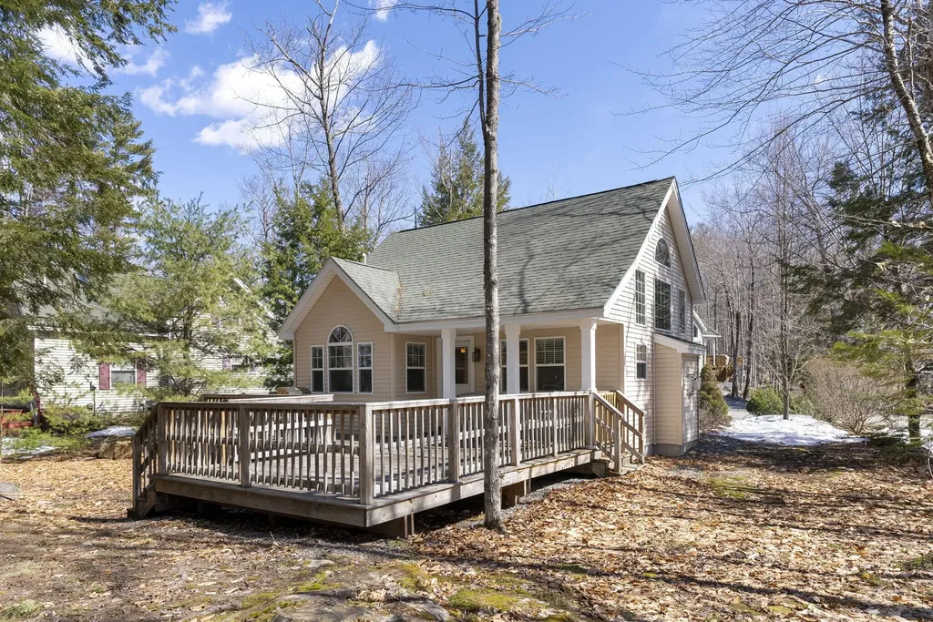 1675 Evergreen Way Casco ME 04015