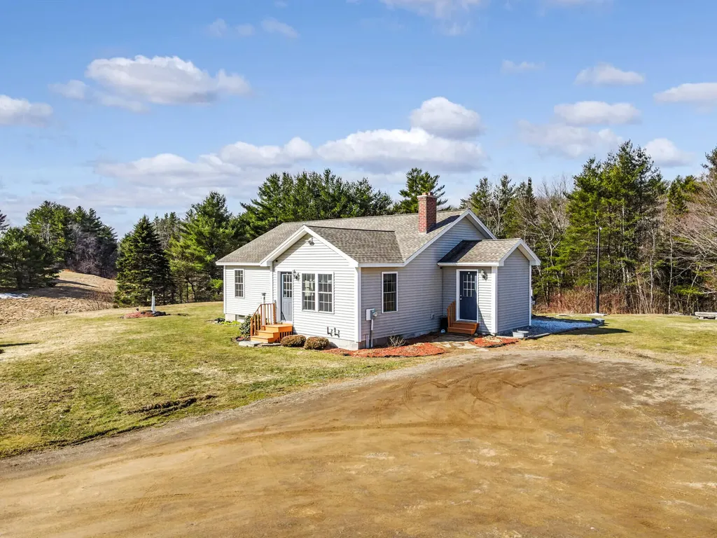 320 Webber Pond Road Vassalboro ME 04989
