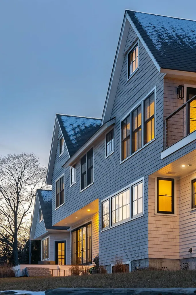 4 Two Lights Terrace Cape Elizabeth ME 04107