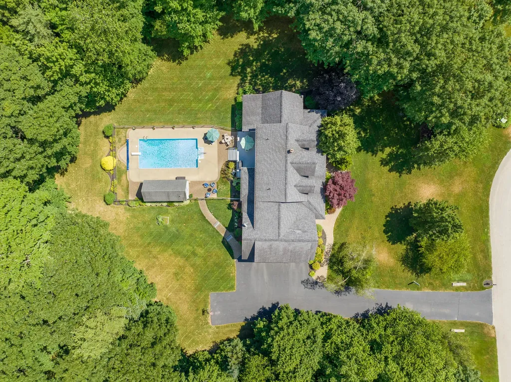 10 Elbridge Oliver Way Scarborough ME 04074