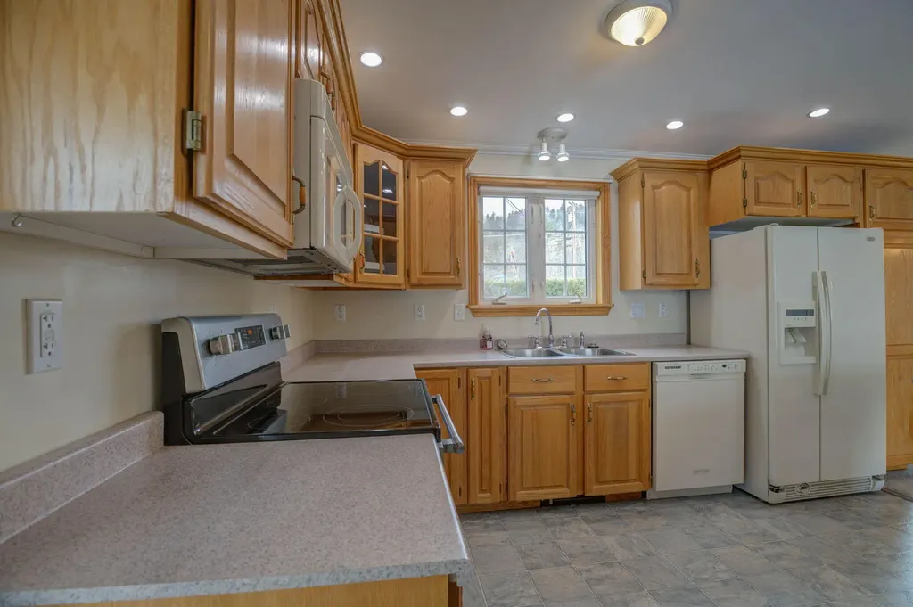 851 S Main Street Andover ME 04216