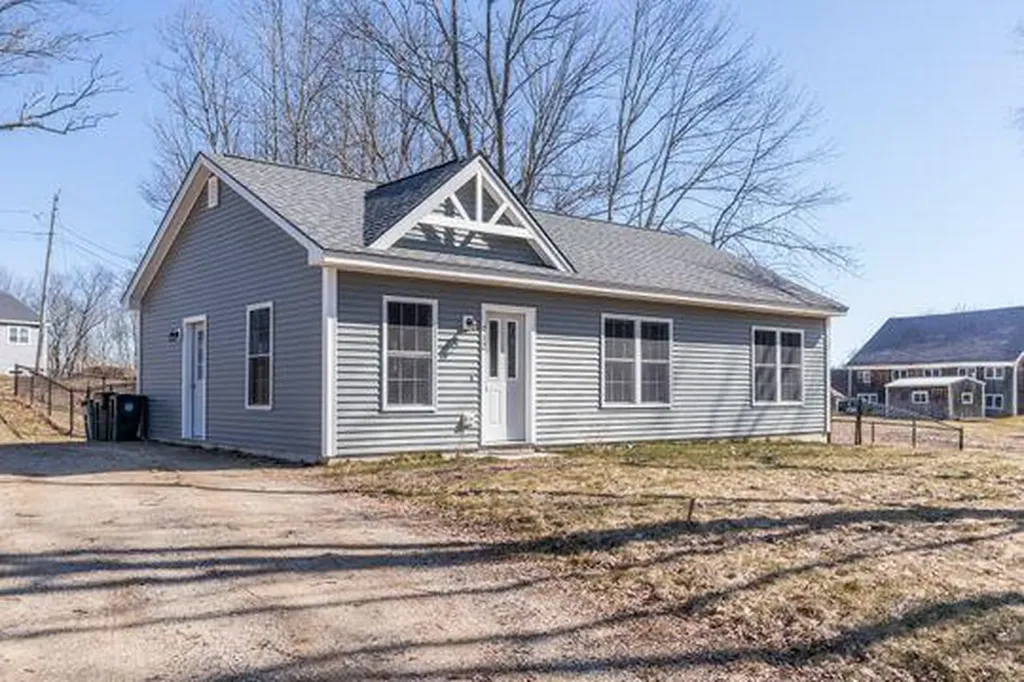 412 South Street Biddeford ME 04005