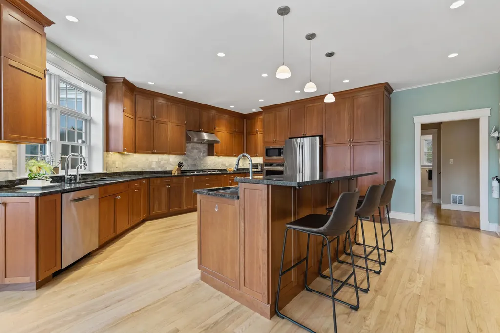 6 Baltusrol Circle Falmouth ME 04105
