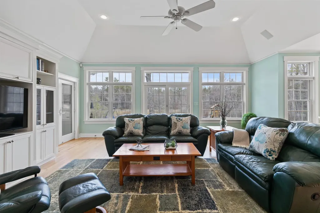 6 Baltusrol Circle Falmouth ME 04105