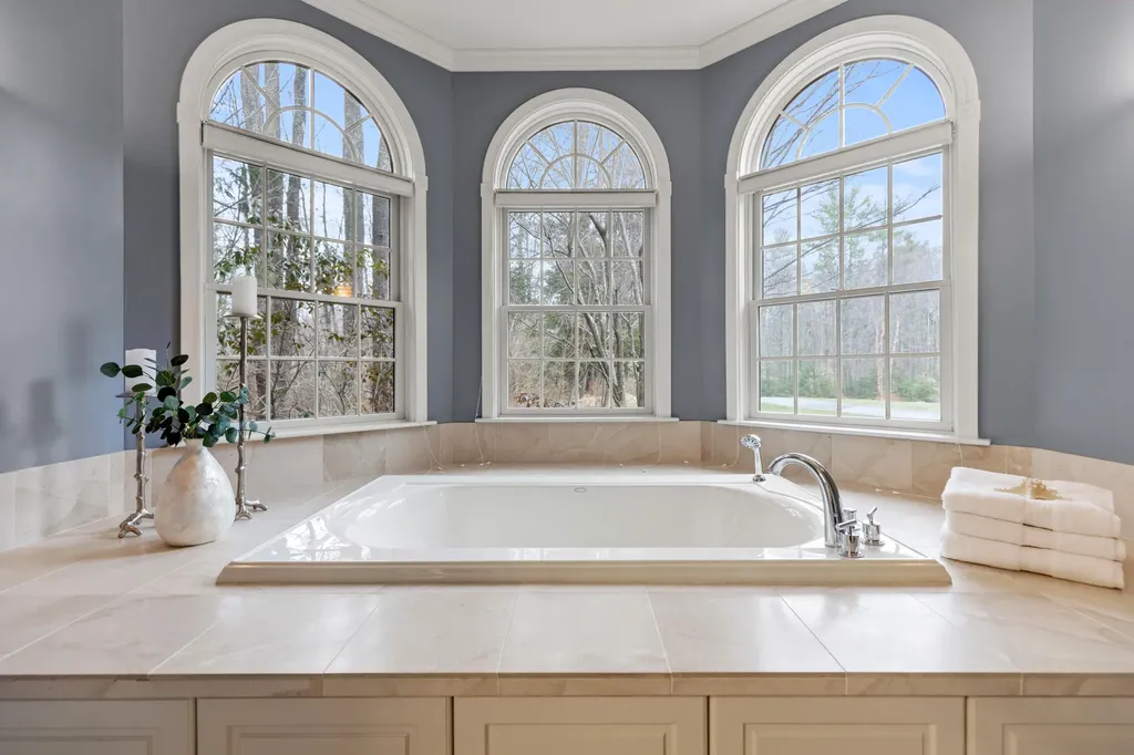 6 Baltusrol Circle Falmouth ME 04105